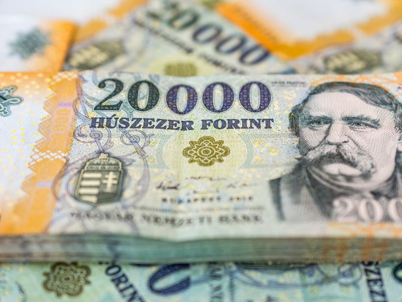 Több, mint 12%-os minimálbér emelés kell – Magyar Szakszervezeti Szövetség komoly számokat hangoztat