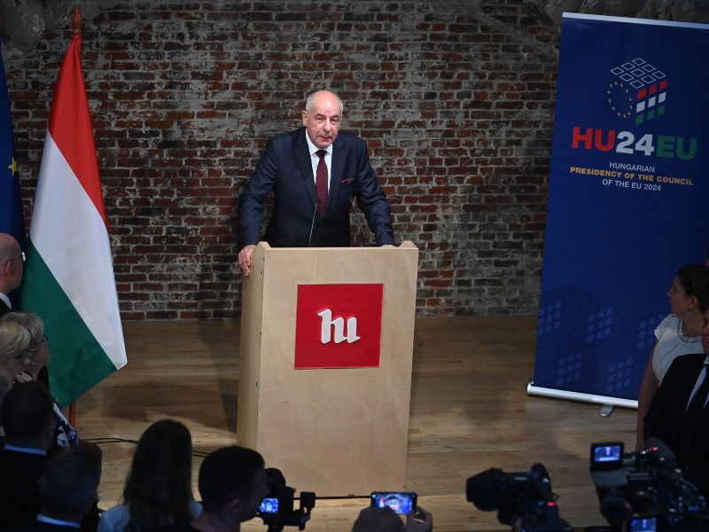 Sulyok Tamás is megszólalt az EU-elnökségről – "Magyarország kész Európa és az Európai Unió polgárainak felelősségteljes képviseletére"