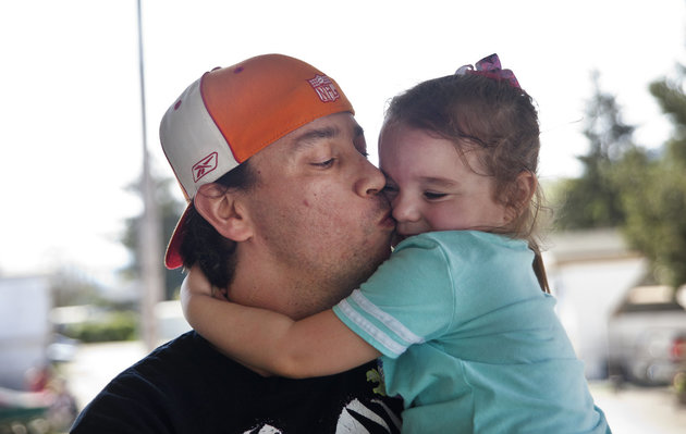 Hajléktalanszállón talált rá kislányára a kétségbeesett apa