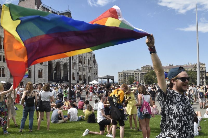 Három órával a Pride előtt a szervezők megváltoztatták az útvonalat